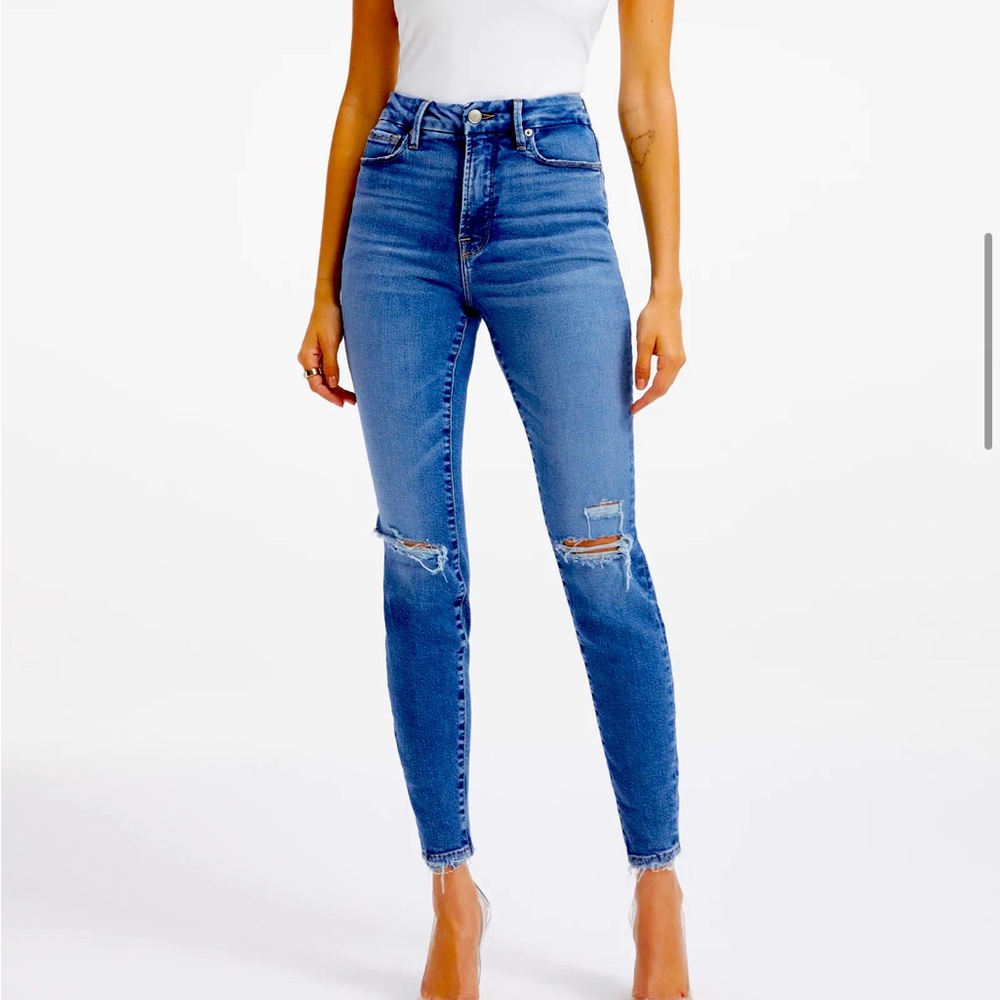 Never worn with tags good American “good waist crop.￼” size 8/29.
